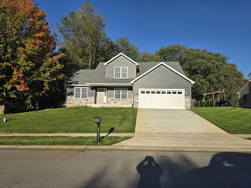 1st image of 55822 Nature View Dr