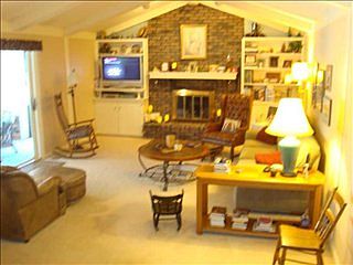 4th image of 715 Northwood Dr