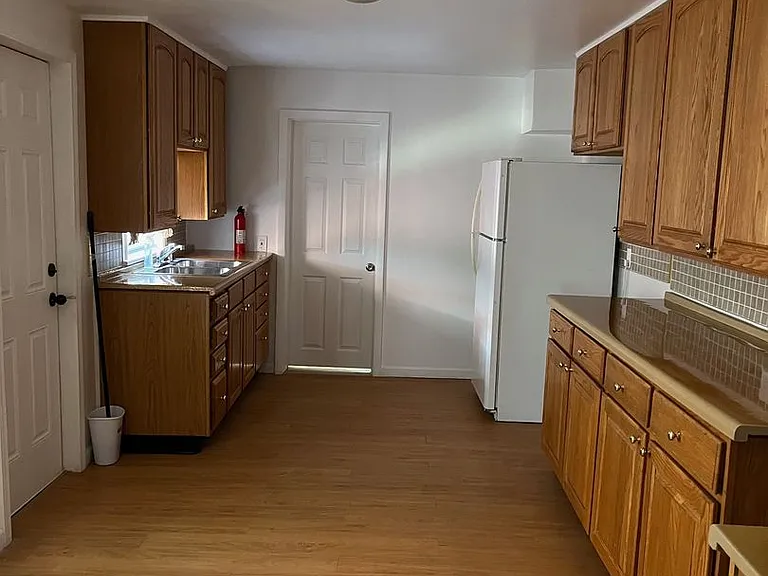 638 High St — Photo 4