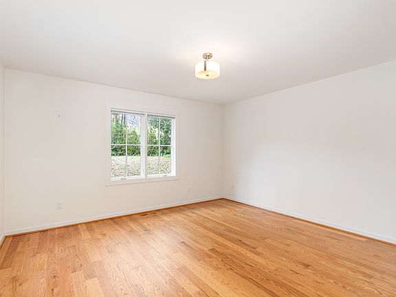 5th image of 2007 Sutton Dr
