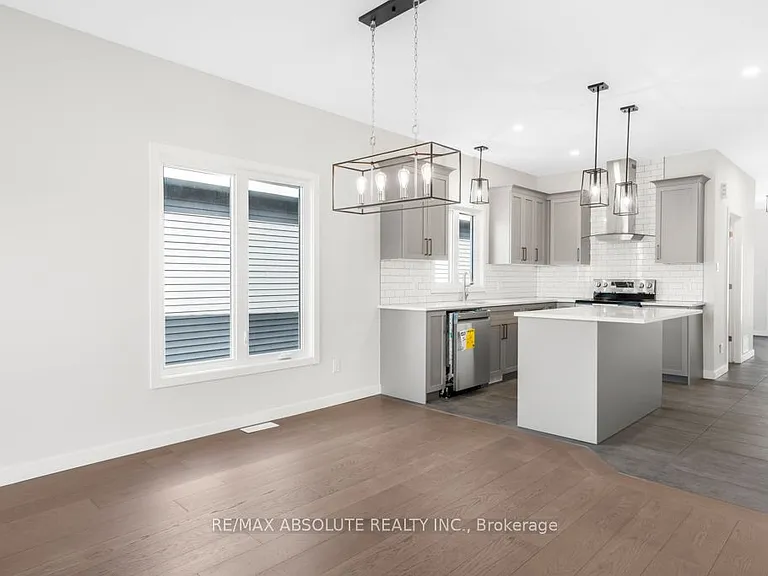 399 Sterling Ave — Photo 6