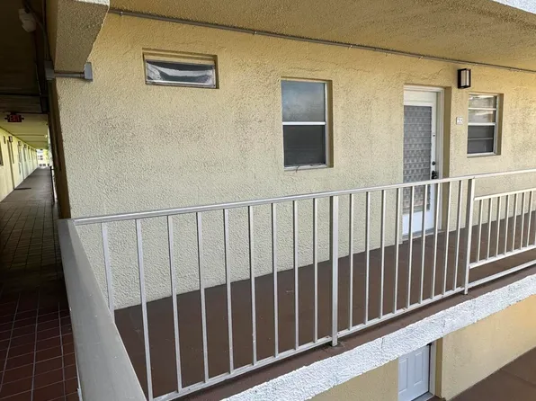2515 NE 1st Court #215, Boynton Beach, FL 33435