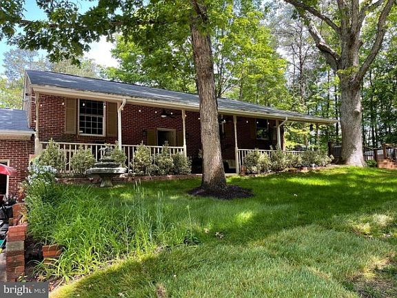 4th image of 103 Wet Rock Ln