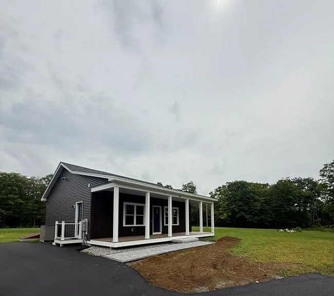 629 Clough Hill Rd #B — Photo 1