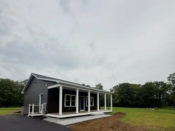 629 Clough Hill Rd #B, Loudon, NH 03307