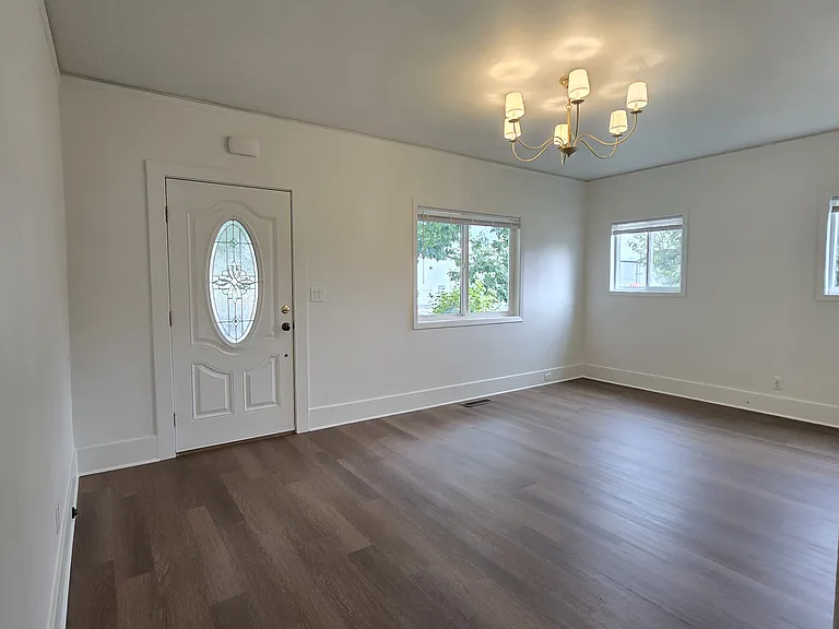 1310 14th St SE — Photo 18