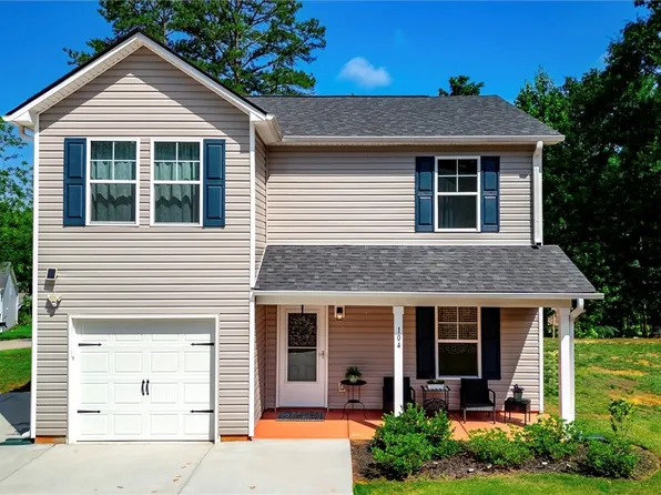 104 Forest Dr, Liberty, SC 29657