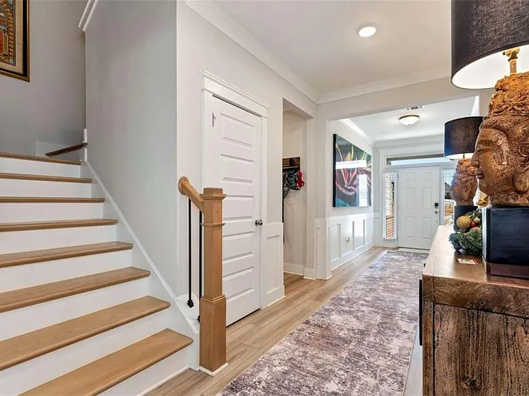 6968 Manchester Dr — Photo 40