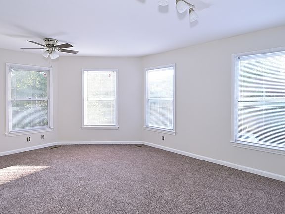 4th image of 531 W Ormsby Ave APT 5