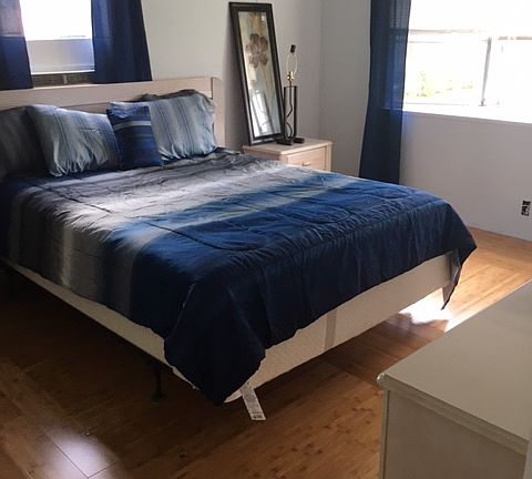 3rd image of 4 Palo Alto Ln