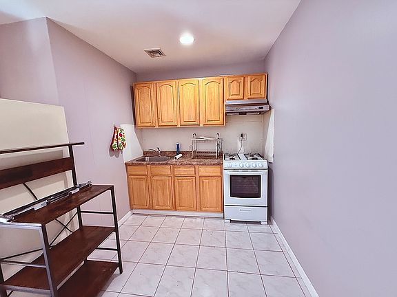 4th image of 8122 243rd St #B
