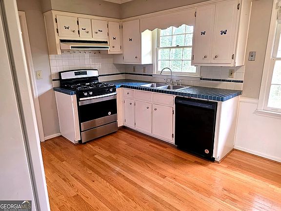 5th image of 4722 Kenneth Dr SW