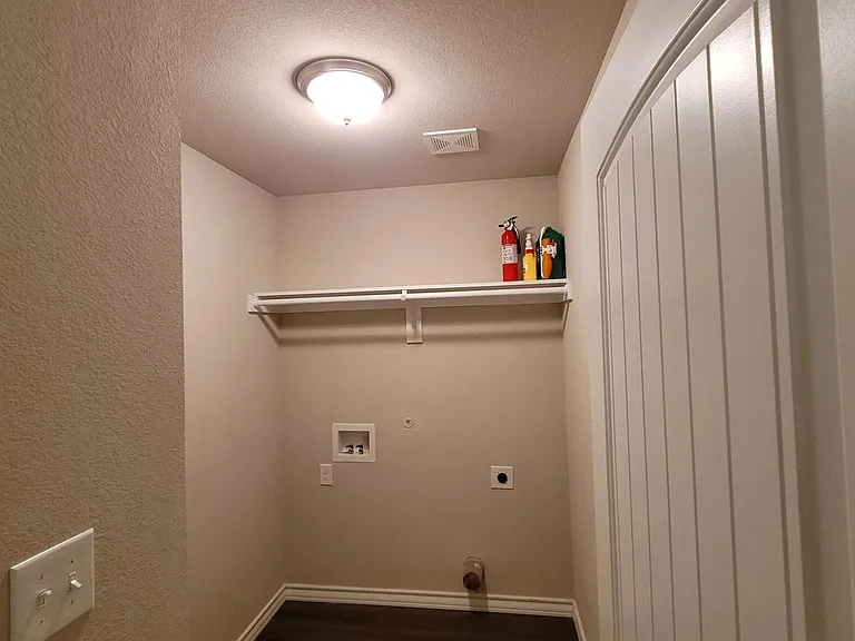 3417 Avenue G — Photo 15