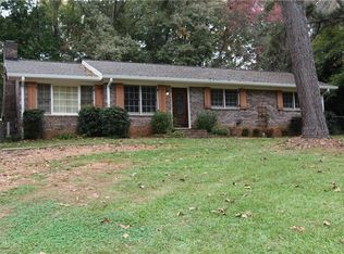 1382 Oakmont Dr, Acworth, GA 30102