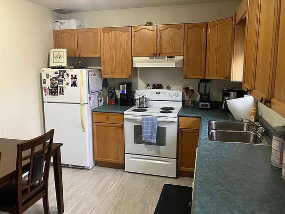 2nd image of 366 Saint Peters Rd