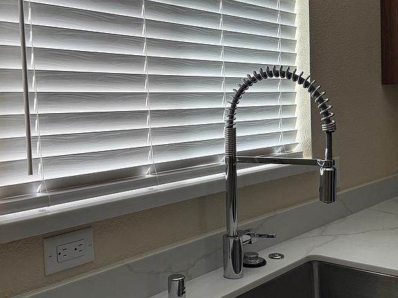 3rd image of 482 Dover Way #482