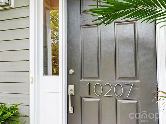 2nd image of 10207 Rougemont Ln