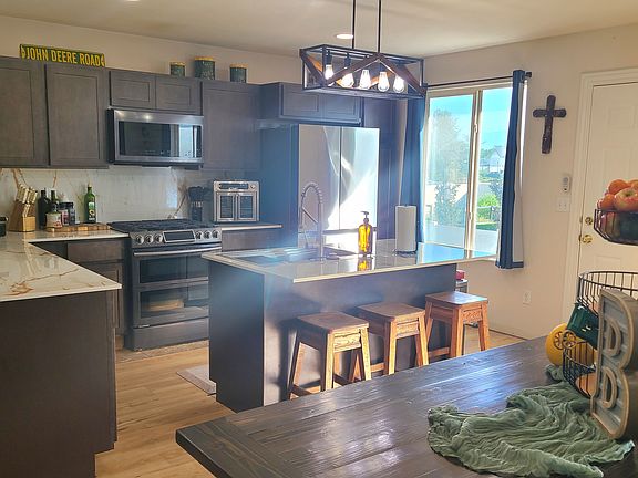 4th image of 1053 S Killarney Dr