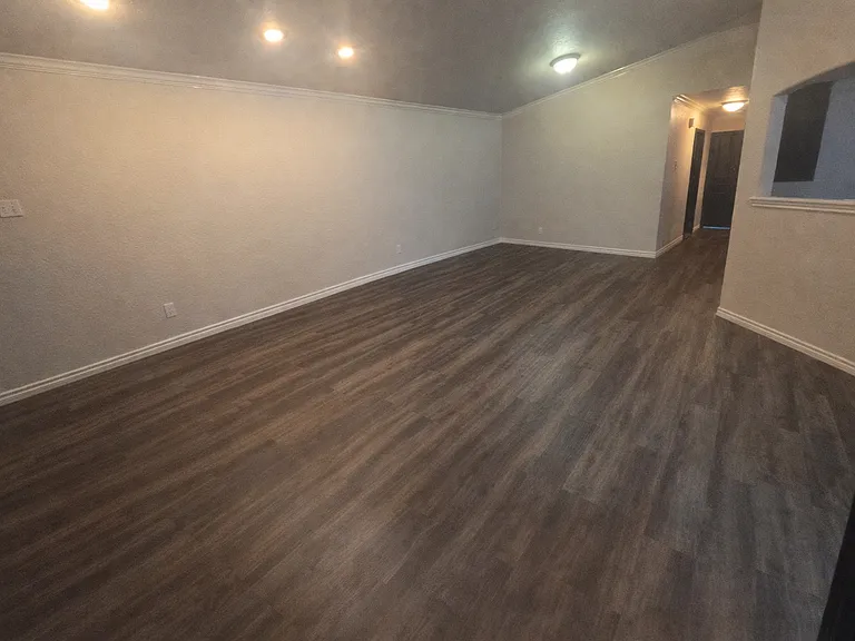 2307 Lago Trl — Photo 14