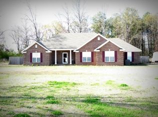 247 County Road 100, Deatsville, AL 36022