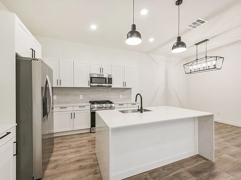 1868 Dry Cherry Ln — Photo 50