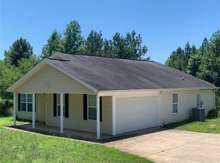 558 J P Stevens Rd, Seneca, SC 29678