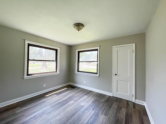 5th image of 2446 Tunnel Blvd