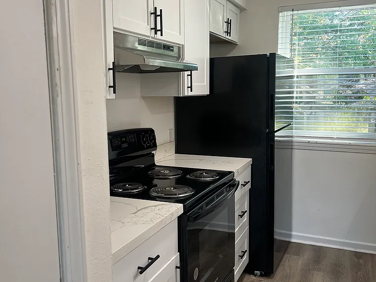 Goodwood Court at Mid-City — Photo 19