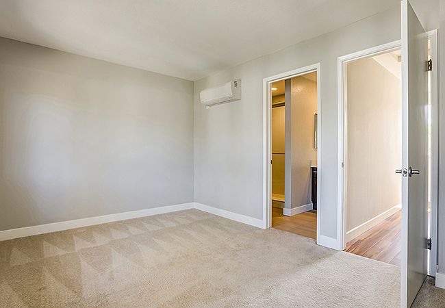 1st image of 16 Forest Glen St #16