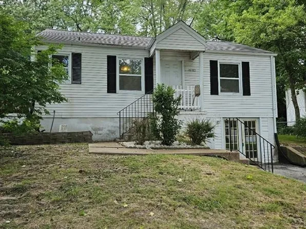 10185 Winkler Dr, Saint Louis, MO 63136