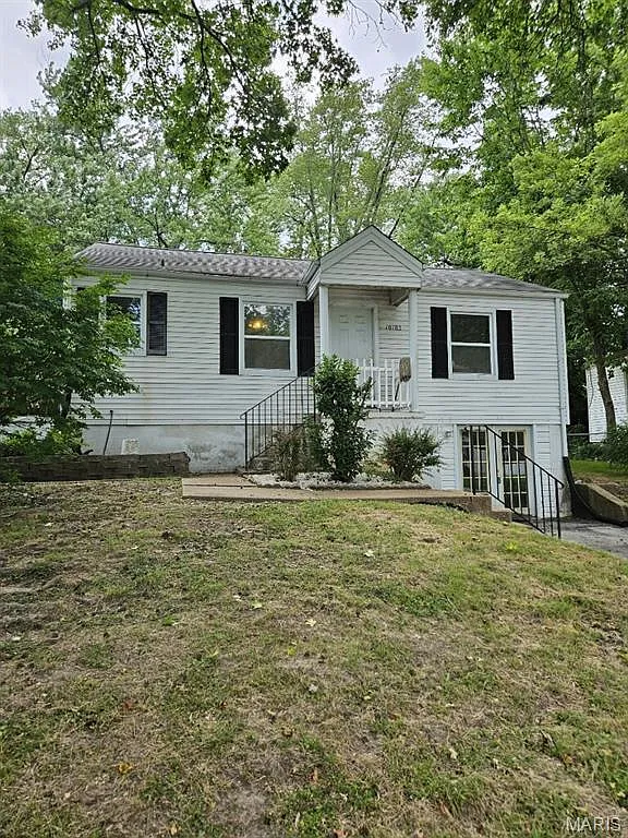 10185 Winkler Dr photo 1