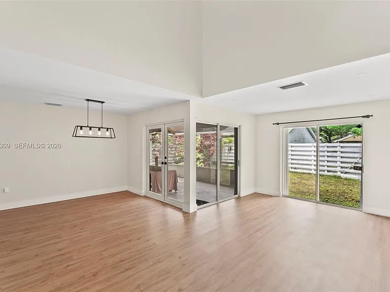 15026 SW 141st Ct — Photo 6