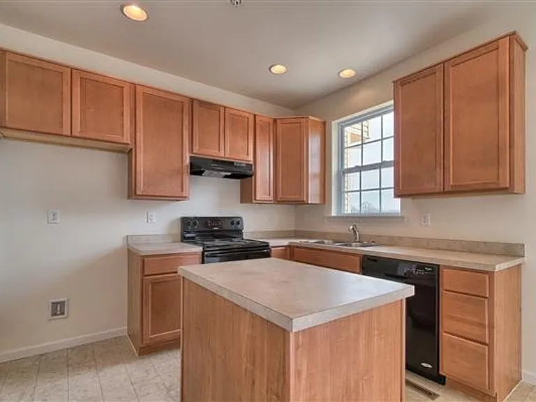 1241 Ledge Dr — Photo 13