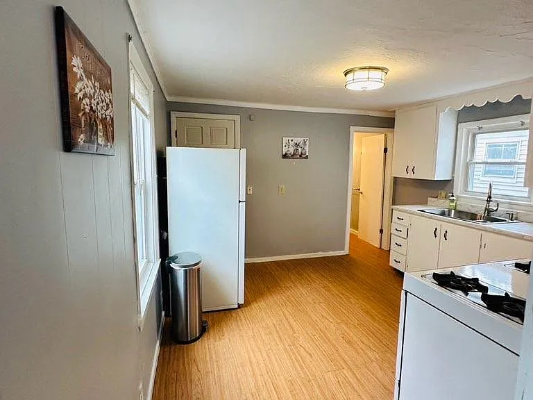 23 Bowers St #2 — Photo 9
