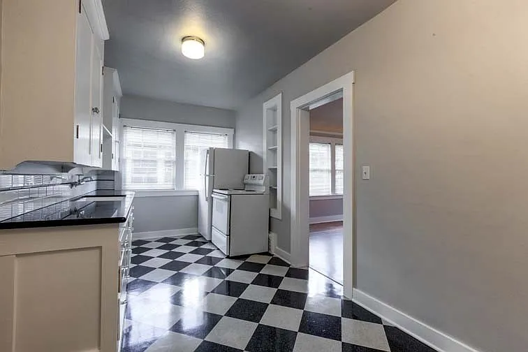 2256-66 NW Quimby St — Photo 24
