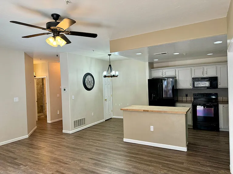 2701 Midland Ave #214 — Photo 1