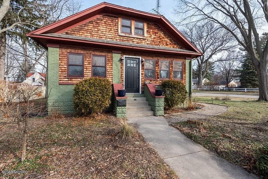 1st image of 33 S Willard St