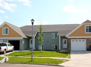 2800 15th Ave NW APT B, Minot, ND 58703
