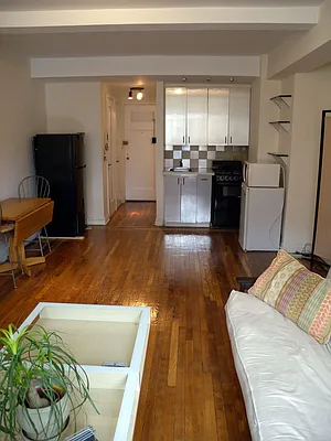 Sold by Gallery Real Estate Group, LLC | media 11