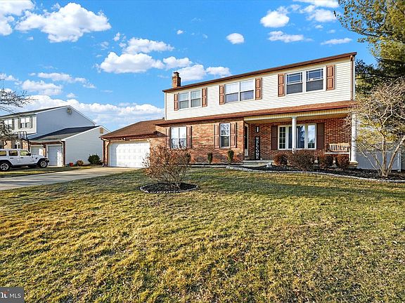 2nd image of 23 Flinthill Dr