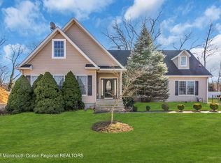 374.5 W Park Ave, Oakhurst, NJ 07755