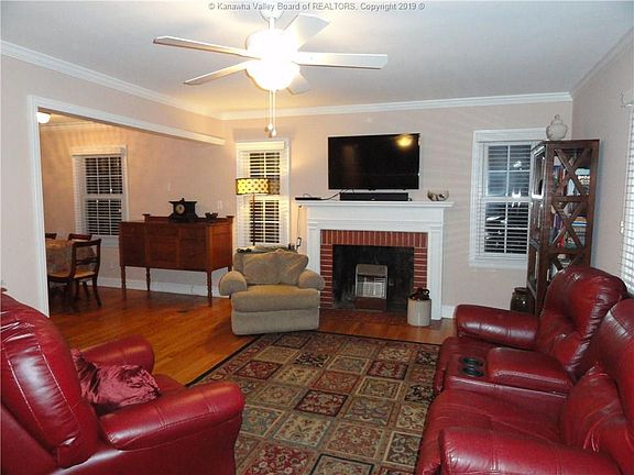 3rd image of 4307 Washington Ave SE