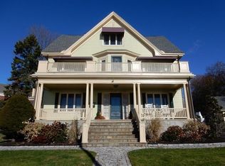 84 Humphrey St #2, Swampscott, MA 01907