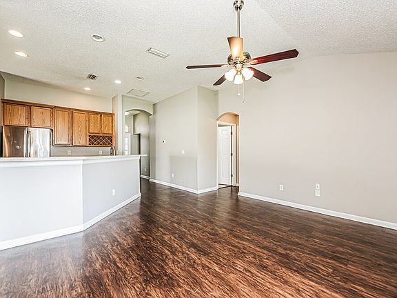 5th image of 2391 Creekfront Dr