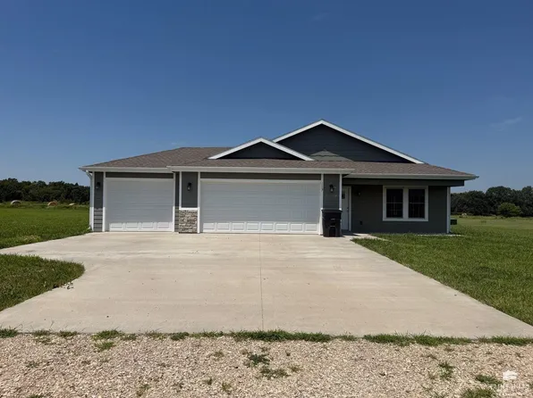 113 Mill Valley St, Alma, KS 66401