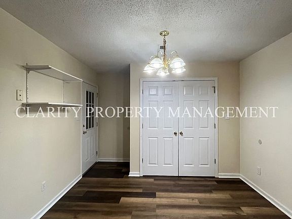 5th image of 151 Ashley Ct NE