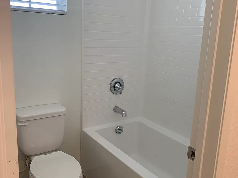 38505 Fairfield Hts — Photo 29