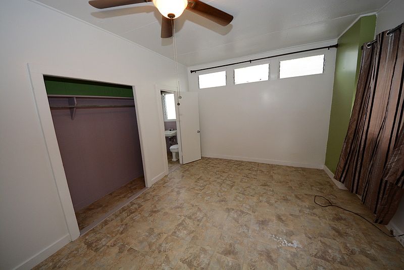 2nd image of 1638 Young St APT 4