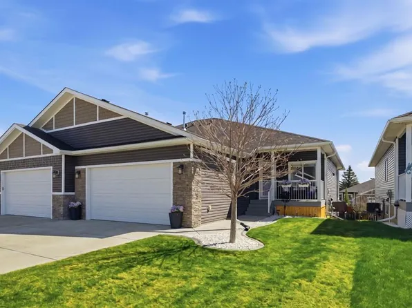 25 W Stone Dr, Carstairs, AB T0M 0N0