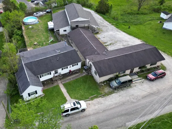 6785 & 6787 W Mud River Rd, Barboursville, WV 25504